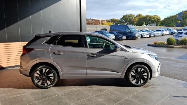 Opel Grandland image 1