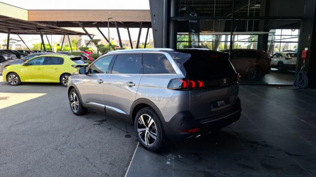 Peugeot 5008 image 2