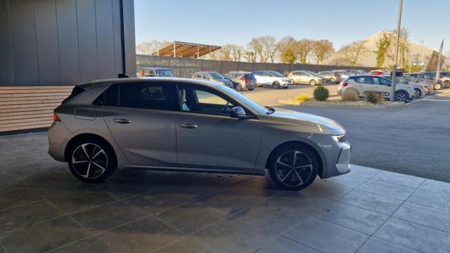 Opel Astra image 2