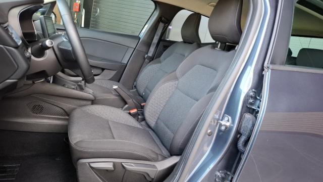 Renault Clio image 2