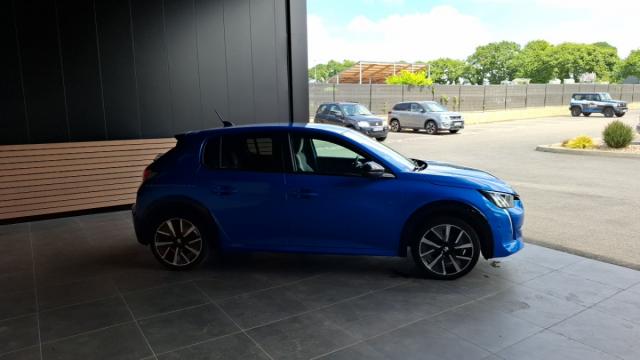 Peugeot 208 image 6
