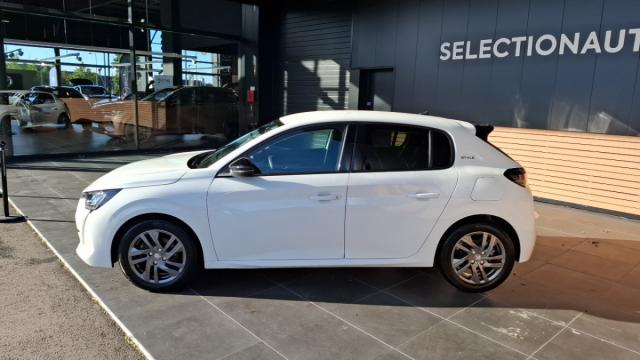 Peugeot 208 image 8