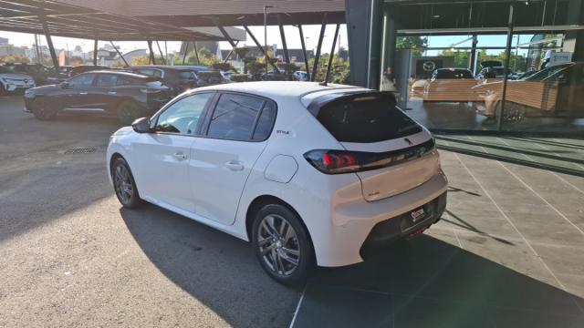 Peugeot 208 image 7