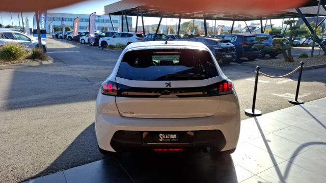 Peugeot 208 image 5