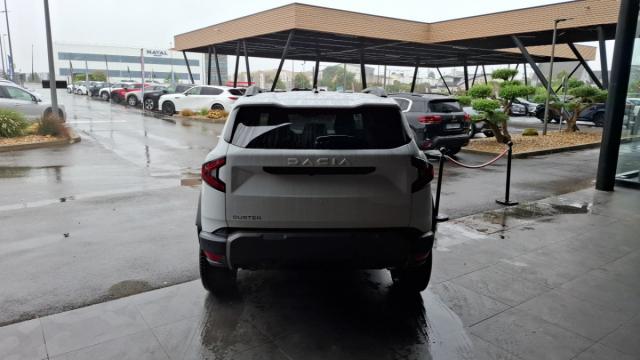 Dacia Duster image 2