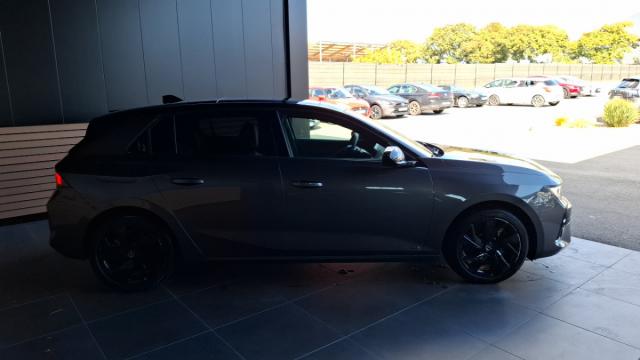 Opel Astra image 2