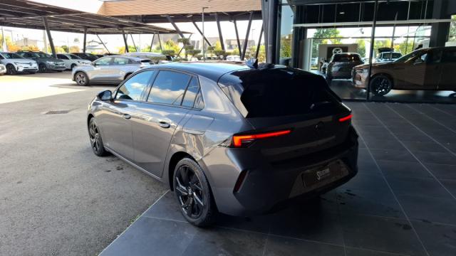 Opel Astra image 8