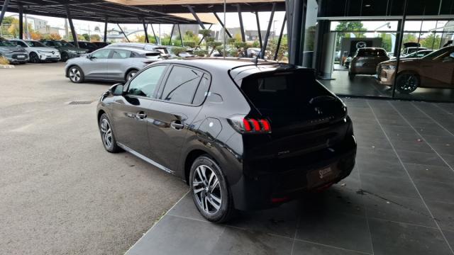 Peugeot 208 image 9