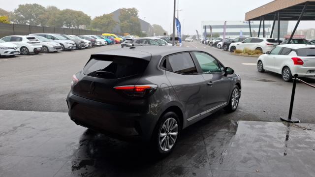 Renault Clio image 9