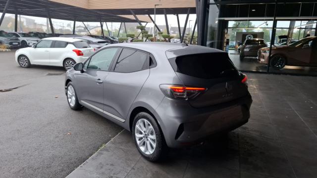 Renault Clio image 2