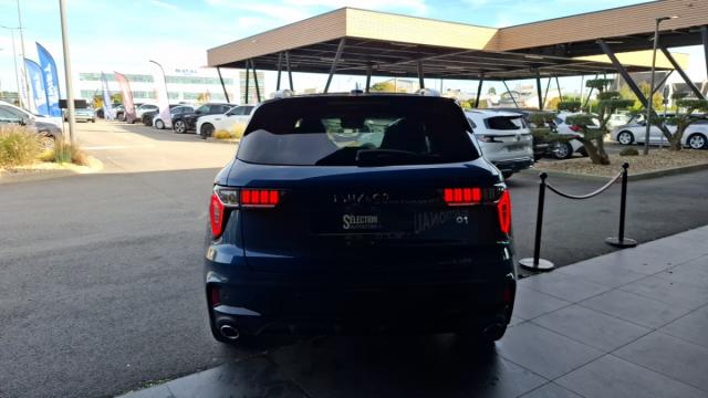 Lynk & Co 01 image 3