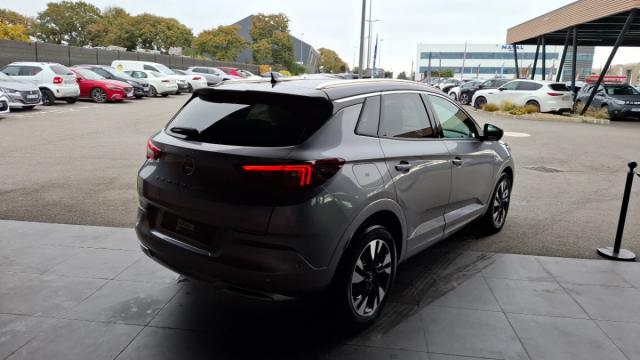 Opel Grandland image 9