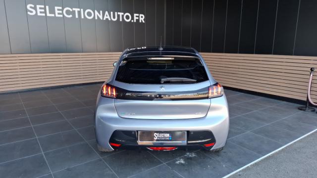 Peugeot 208 image 8