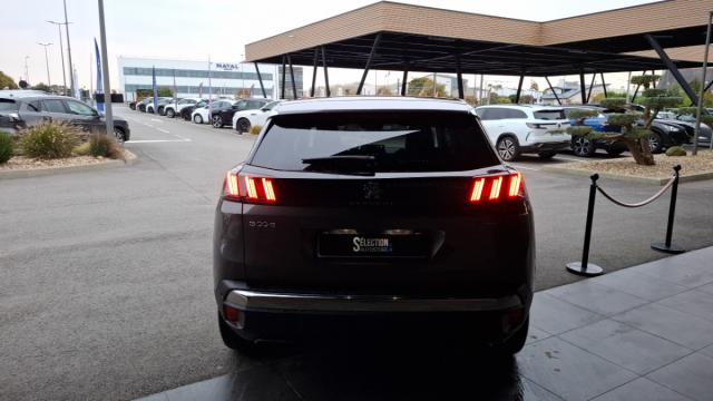 Peugeot 3008 image 2