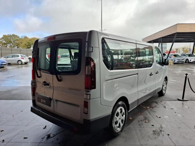 Renault Trafic image 8