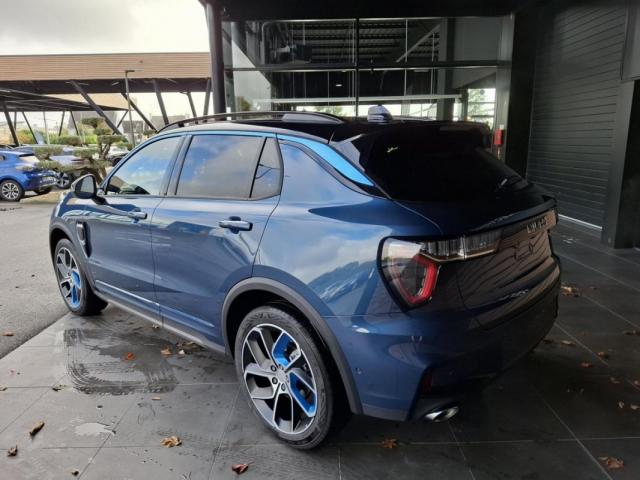 Lynk & Co 01 image 2