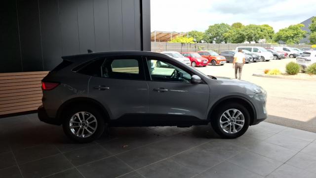 Ford Kuga image 6