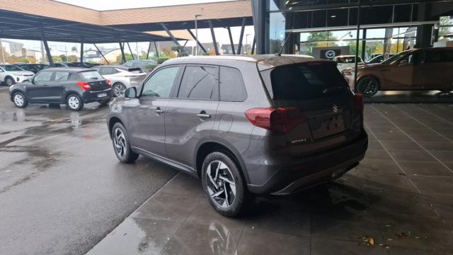 Suzuki Vitara image 3