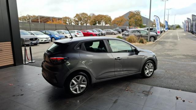 Renault Clio image 8