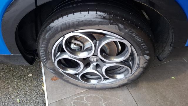 Alfa Romeo Tonale image 6