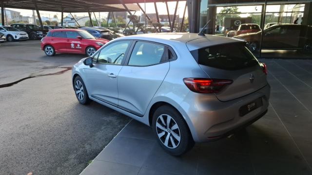 Renault Clio image 2