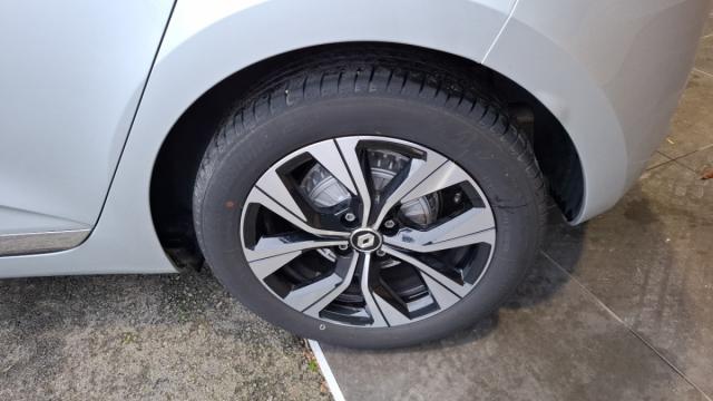 Renault Clio image 6