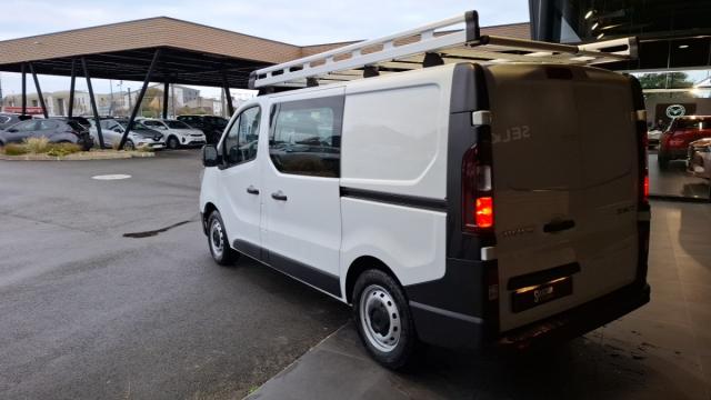 Renault Trafic image 2