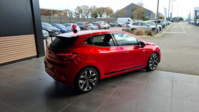 Mitsubishi Colt image 8