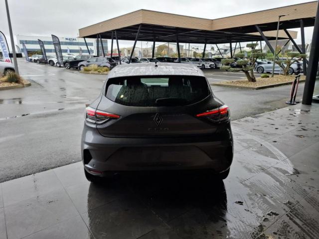 Renault Clio image 2