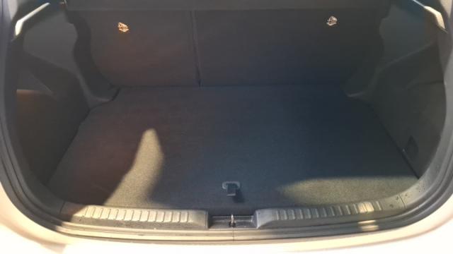 Toyota Yaris image 4