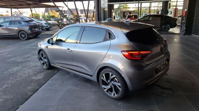 Renault Clio image 2