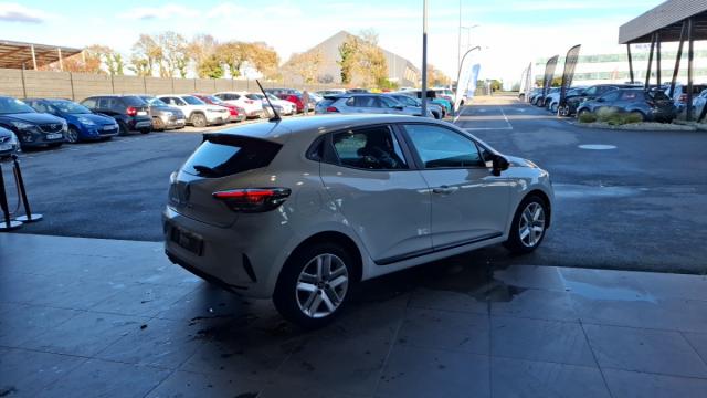 Renault Clio image 9