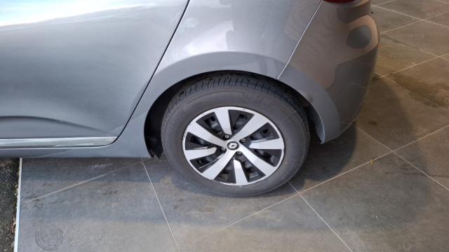 Renault Clio image 2