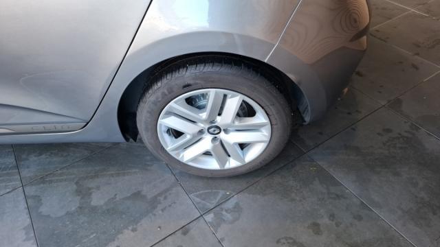 Renault Clio image 9