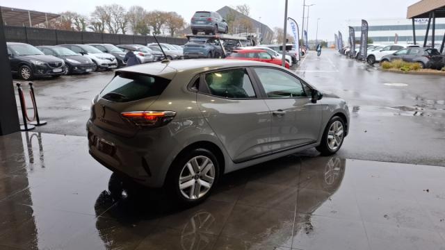 Renault Clio image 6