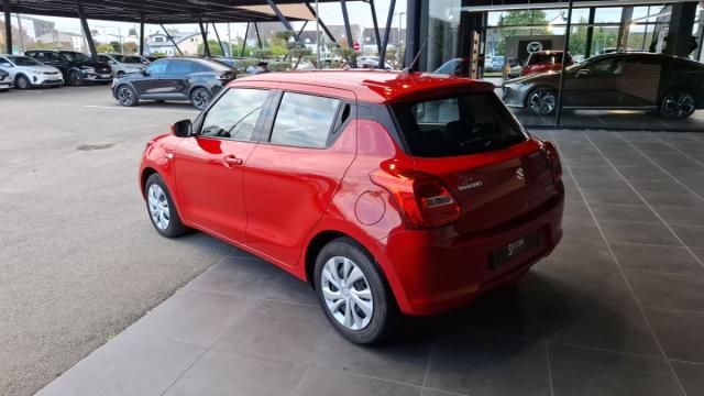 Suzuki Swift image 2