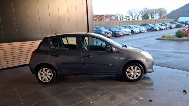Renault Clio image 7
