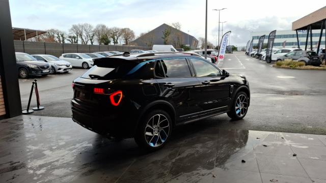 Lynk & Co 01 image 4