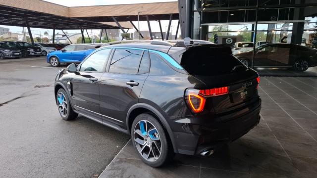 Lynk & Co 01 image 5