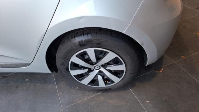 Renault Clio image 8