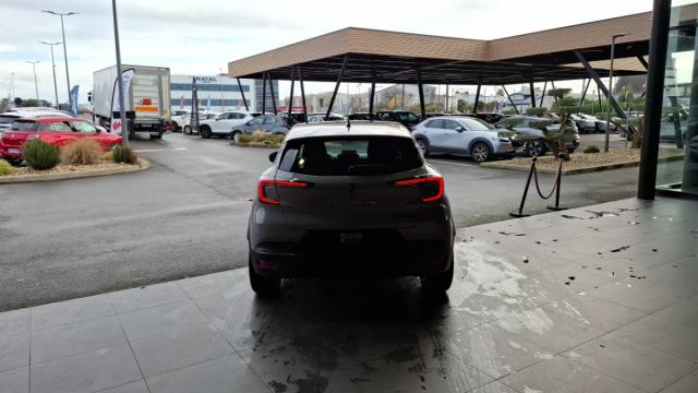 Renault Captur image 2