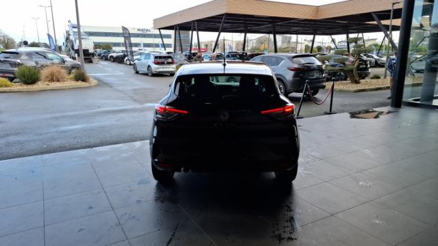 Renault Clio image 9