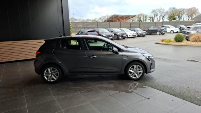 Renault Clio image 2