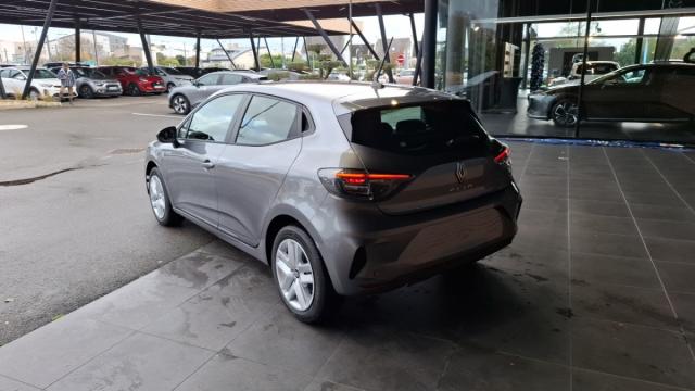 Renault Clio image 9