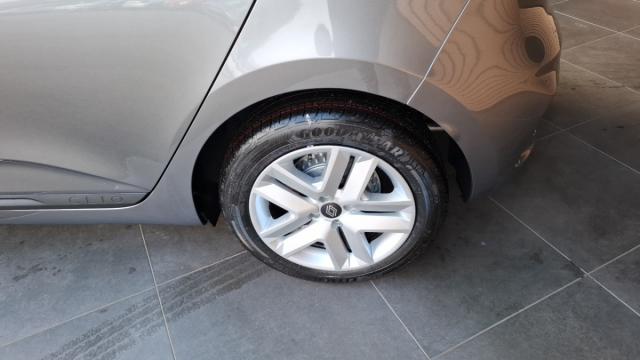 Renault Clio image 4