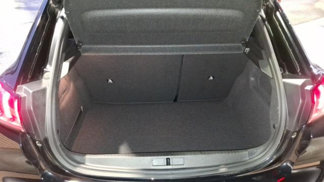 Peugeot 208 image 9