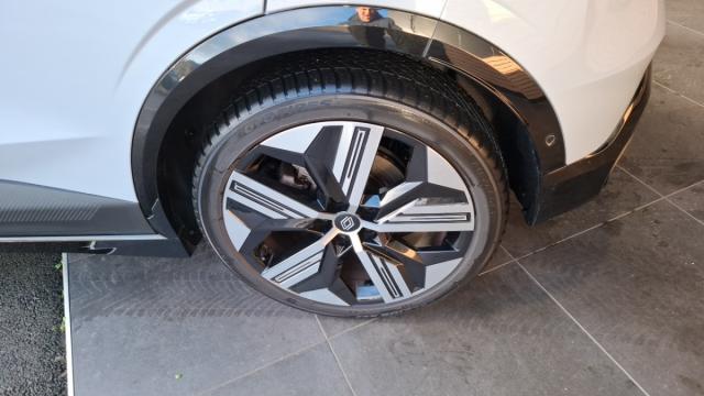 Renault Mégane E-Tech image 9