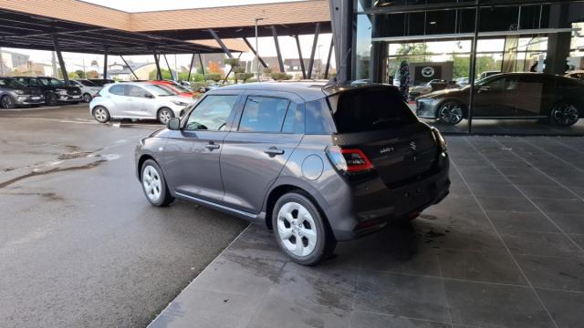 Suzuki Swift image 7