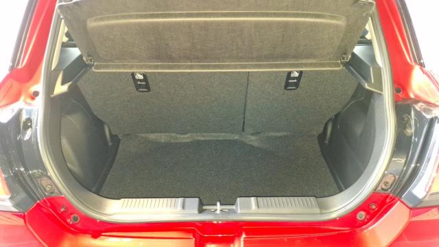 Suzuki Swift image 9