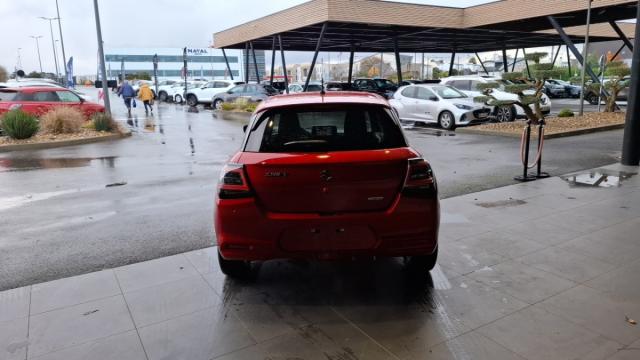 Suzuki Swift image 7